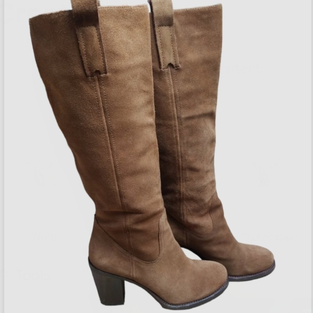 BCBG GENERATION Women's Suede Knee High Morch BOOTS Sz 7B/37